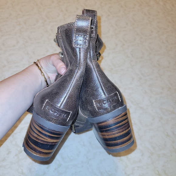Sorel leather boot size 10 - Picture 5 of 7
